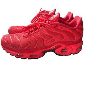 9.5 Women’s Nike Air Max Plus TN Sneakers Triple Red Athletic Sneakers
